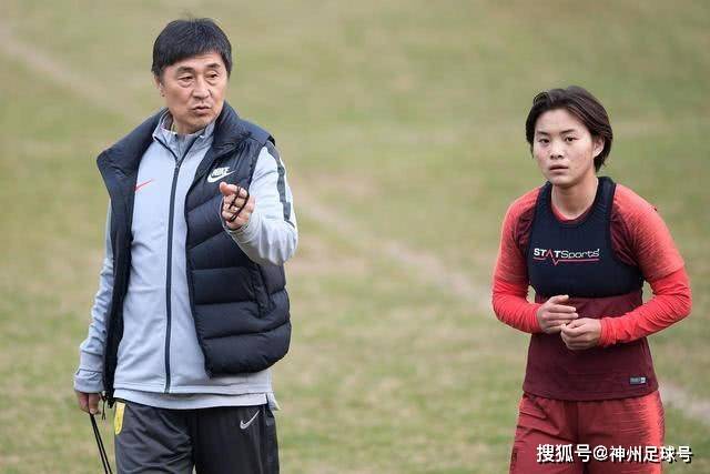 王思雨与张子宇：女篮不可或缺的双核